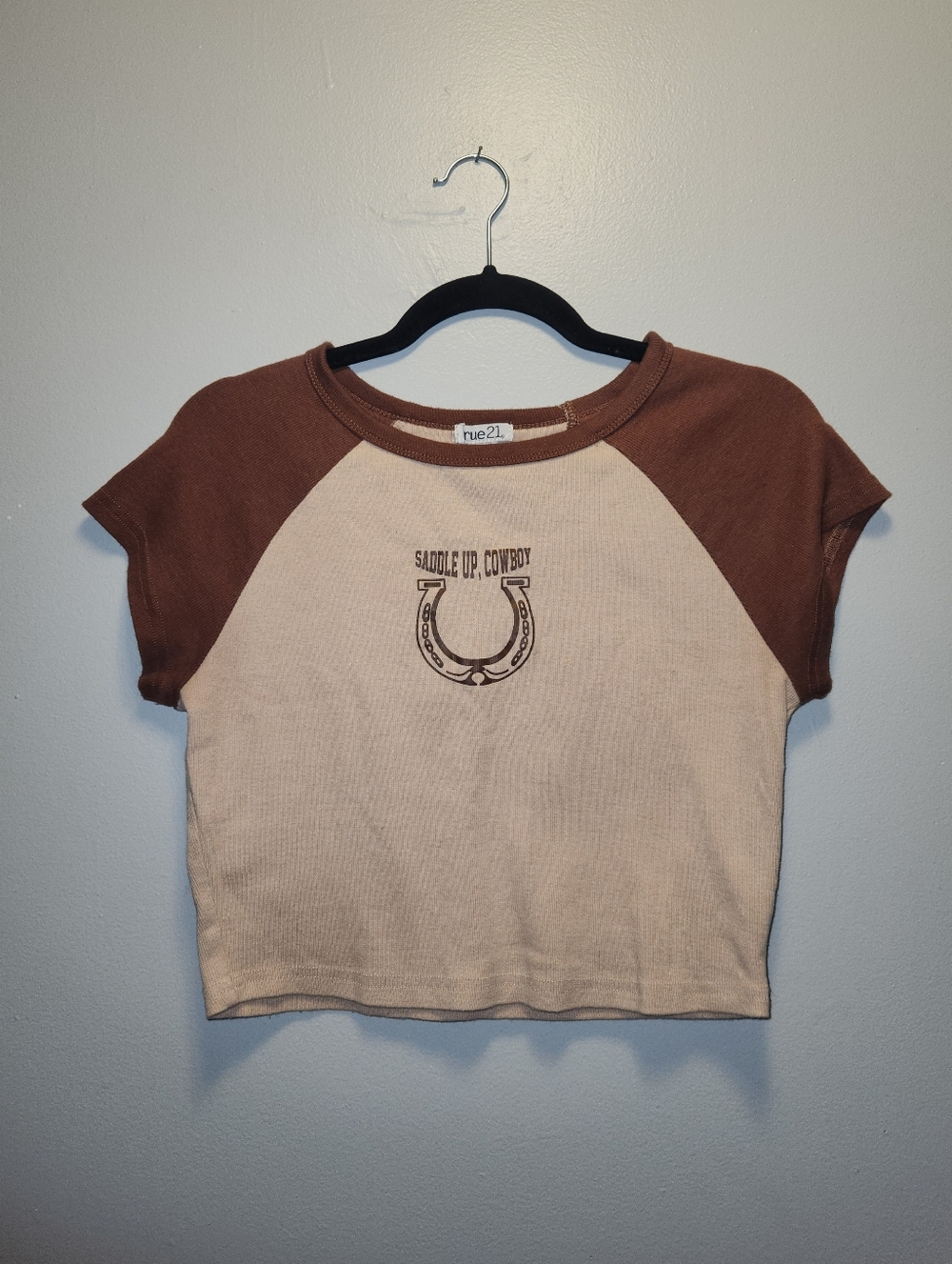 Rue21 Brown Ribbed Cropped Saddle Up Cowboy Tee | Large